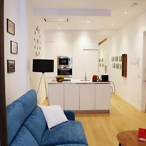 Piso Moderno A 2 Minutos Del Casco Viejo Con Parking Gratis , Bilbao Spanien